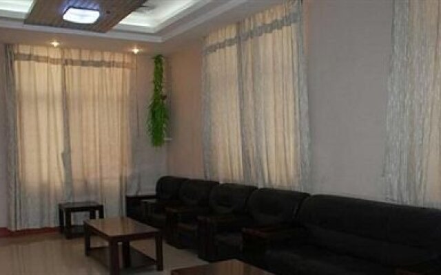 Thank Inn Chain Hotel Pingdingshan Weidong District Jianshe Road Trade Plaza
