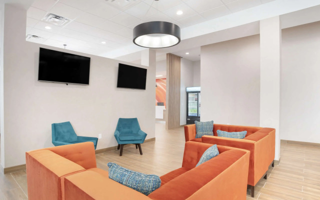 Best Western Plus Mobile Inn & Suites