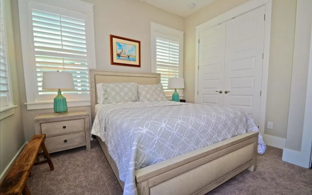 Galanta 2 Bedroom Condo By Coastal Dreamin