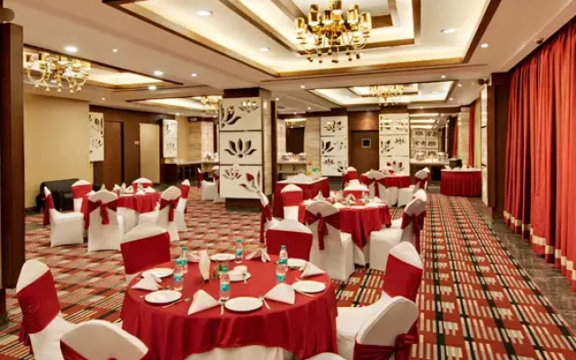 The Golden Palms Hotel & Spa Delhi