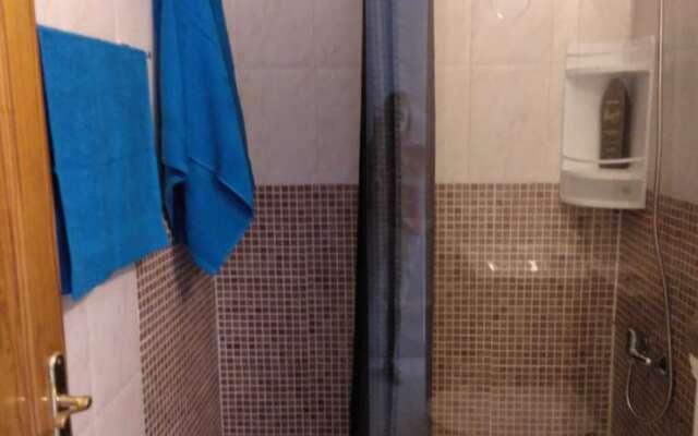 ESTUPENDO Apt.8 pax, TABLERO 10