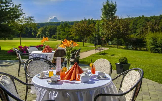 Forest Hills Hotel & Golf