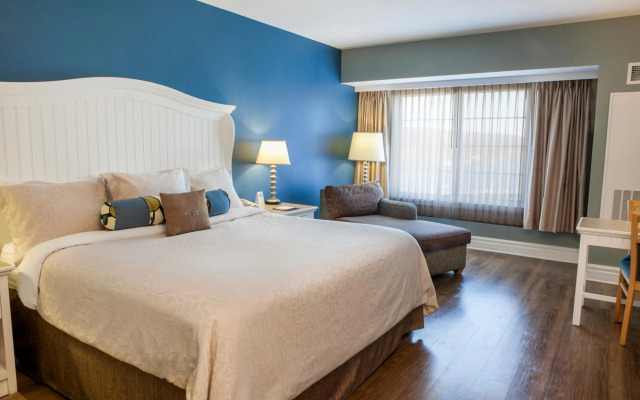 Watkins Glen Harbor Hotel