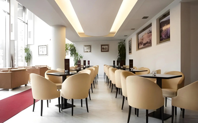 Hotel Ilissos