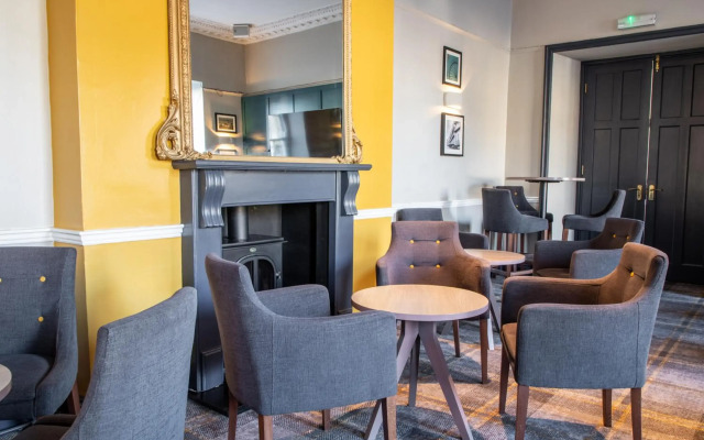 Arnos Manor Hotel