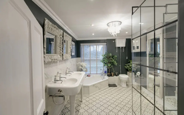 Luxury Georgian Villa 8 Bedrooms Dog Friendly