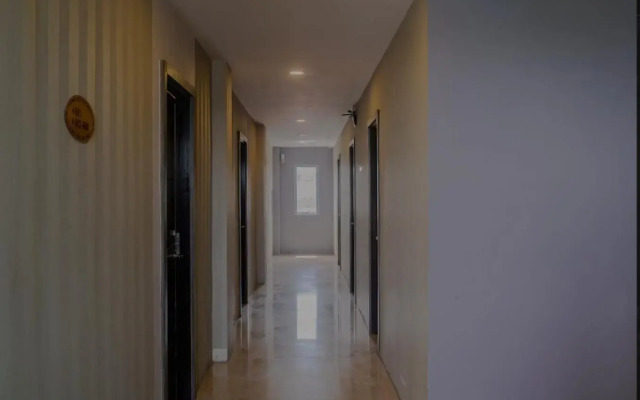 OYO 676 Nasa Hotel