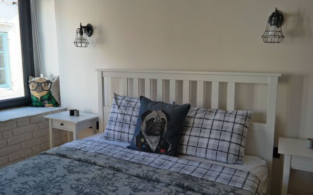 Pug Rooms