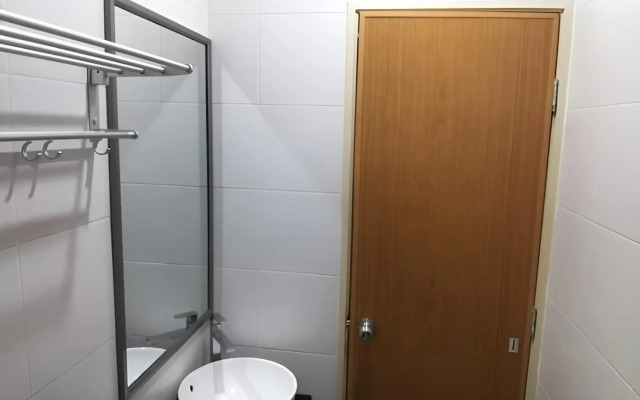 Super OYO 156 YP Boutique Hotel