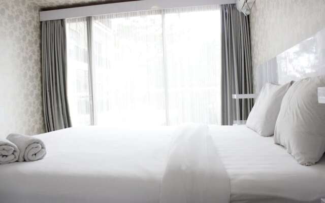 Relaxing Studio near ITB at Beverly Dago Apartment