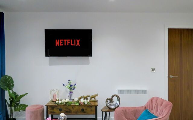 Tudors eSuites JQ Regency Kingsize