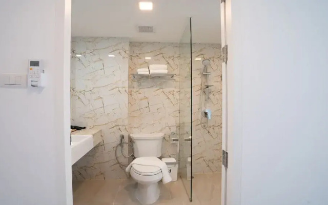 B2 Phuket Premier Hotel