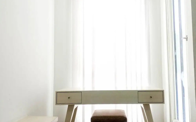 Modern Studio At Barsa City Apartment – Guest Rooms – Yogyakarta