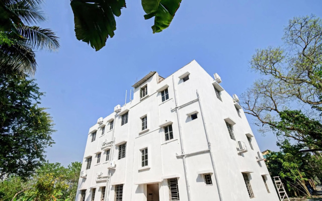 OYO 87280 Hotel Grand Eden