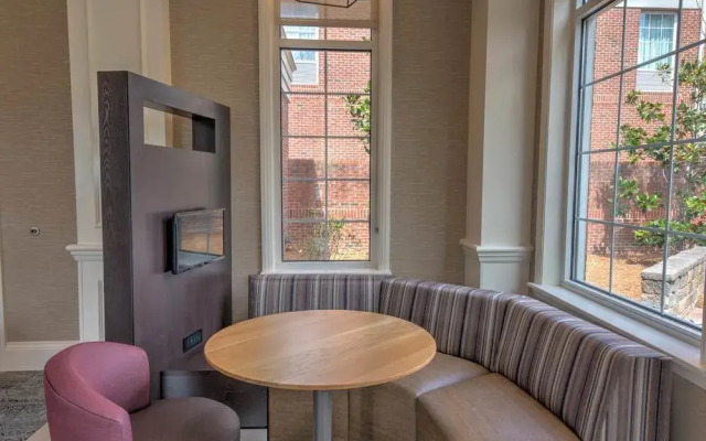 Courtyard Chapel Hill