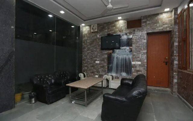 Chirag House By OYO Rooms
