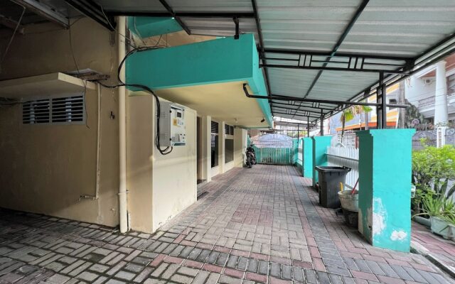 OYO 92675 Hotel Rosna