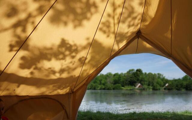 Marston Park - Luxury Lakeside Bell Tents
