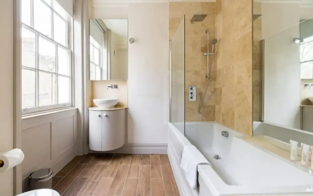The Southwark Classic - Stylish 4bdr House With Patio