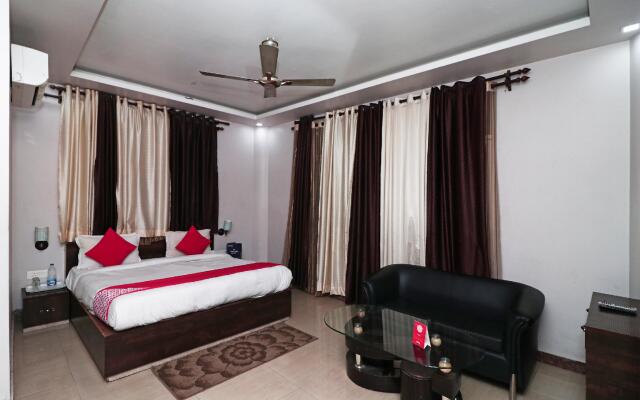 OYO 4635 Sheetal Hotel