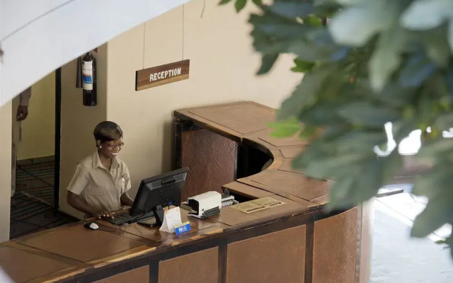 Hwange Safari Lodge