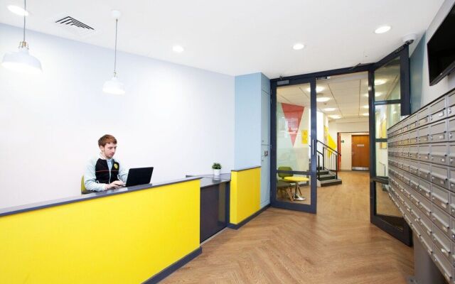 Modern Student-Only Studios by Angel High Street