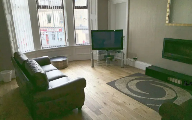 Village Tavern Apartment