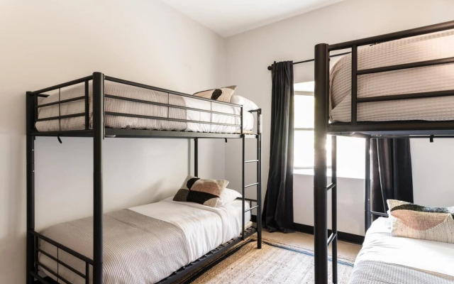 E Main St Unit A - Luna