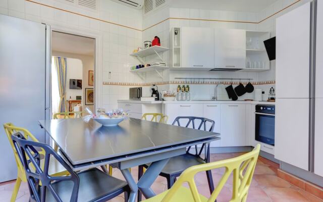 Colosseo Family Art 3BDR - Home and More