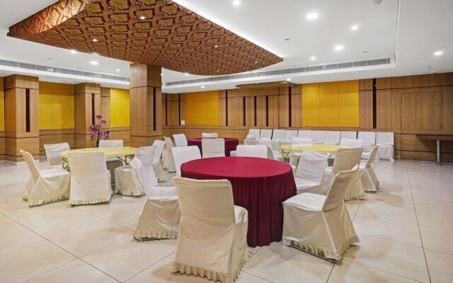 FabHotel Royal CM Bani Park