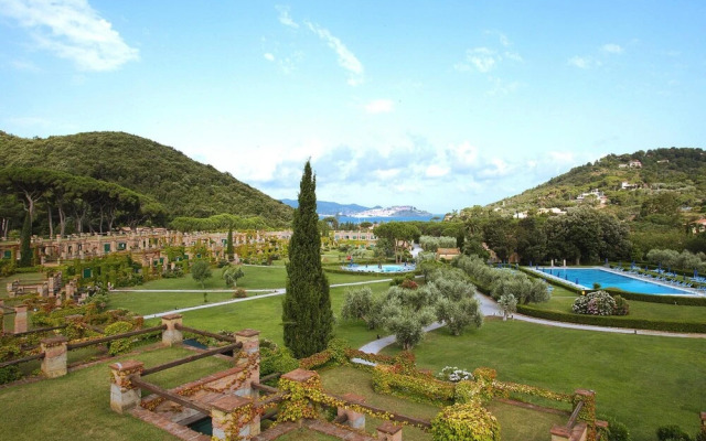 Apartment in Elba Near Pebble Beach