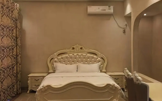 Xinzhong Hotel