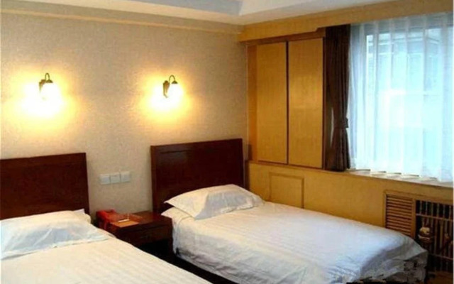 Chengde Huatang Hotel