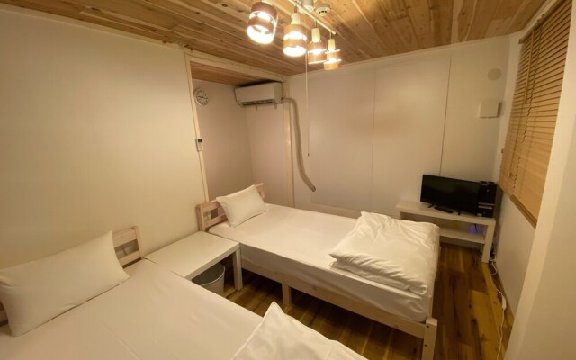 coins hostel tenjin