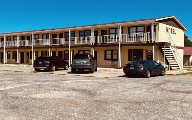 Premier Inn & Suites