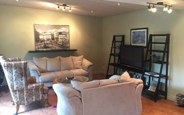 Grey Rose Suites