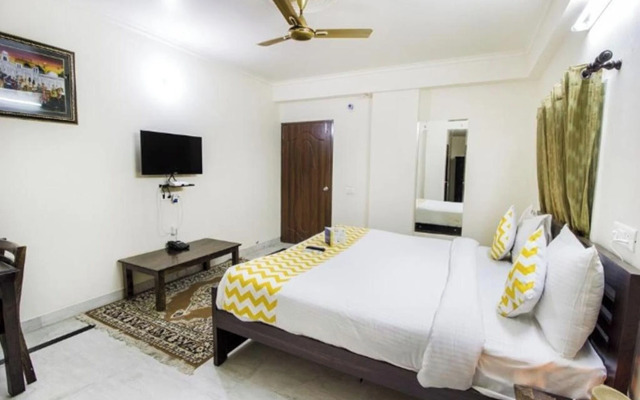 FabHotel Dior Pink City