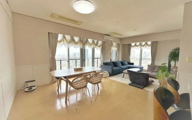 Namba Luxury Mansion