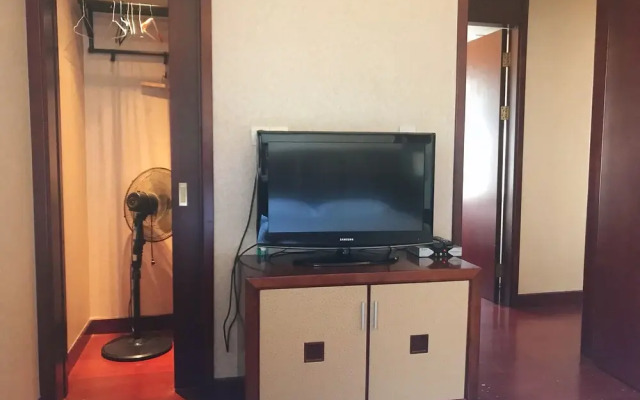 Jing'an Ziyuan Apartment