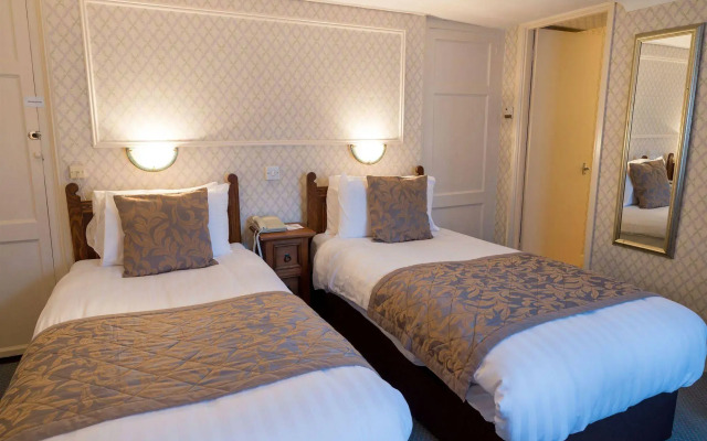 Quayside Hotel