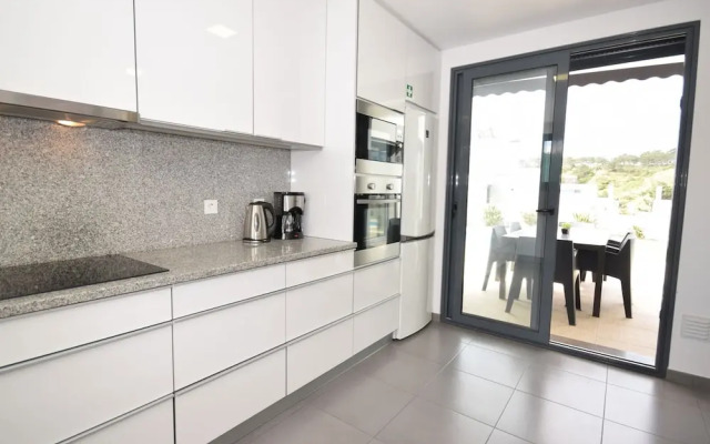 Lavish Villa in Foz do Arelho With Private Pool