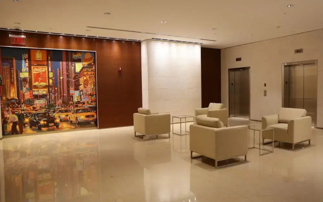 Lyx Suites at One Broadway