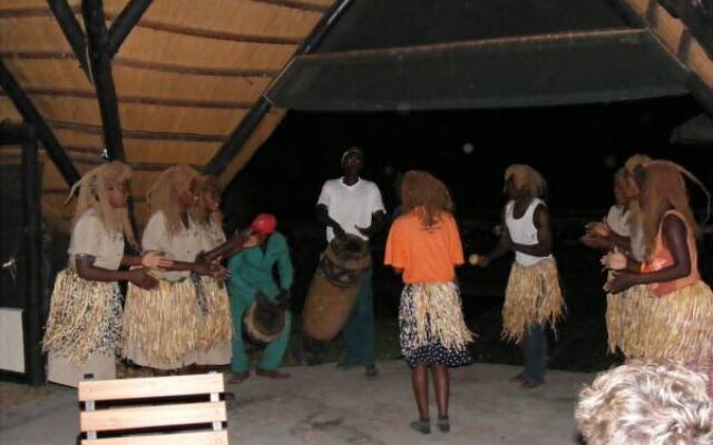 Ndhovu Safari Lodge - Campground