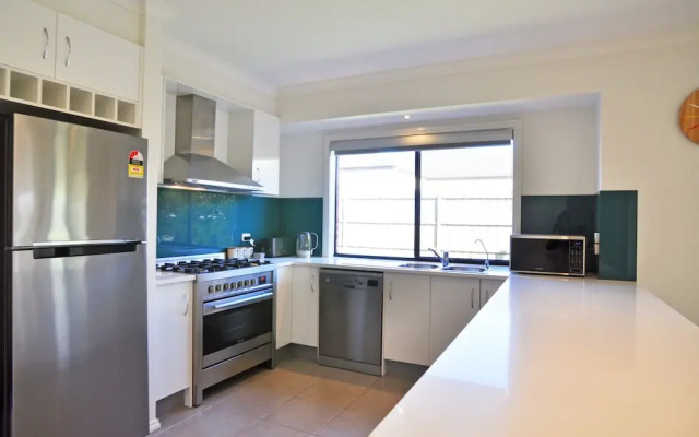 Plovers Rest - Surf Side - Free Wifi