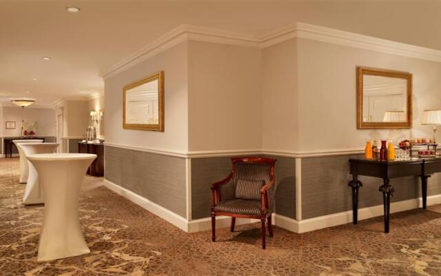 The College Green Hotel Dublin, Autograph Collection