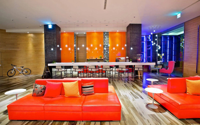 FX INN Kaohsiung Zhonghua Road Branch