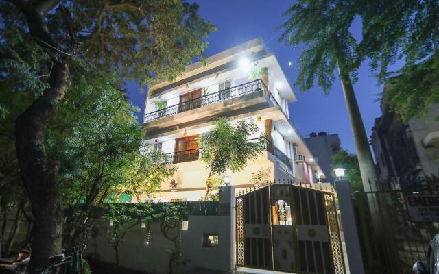 OYO 62702 Golden Home Stay