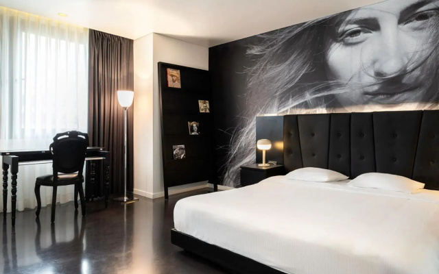 B-aparthotel Regent