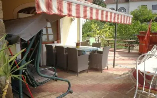Apartmanház Klára