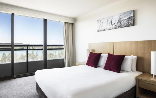 BreakFree Capital Tower – Guest Rooms – Canberra